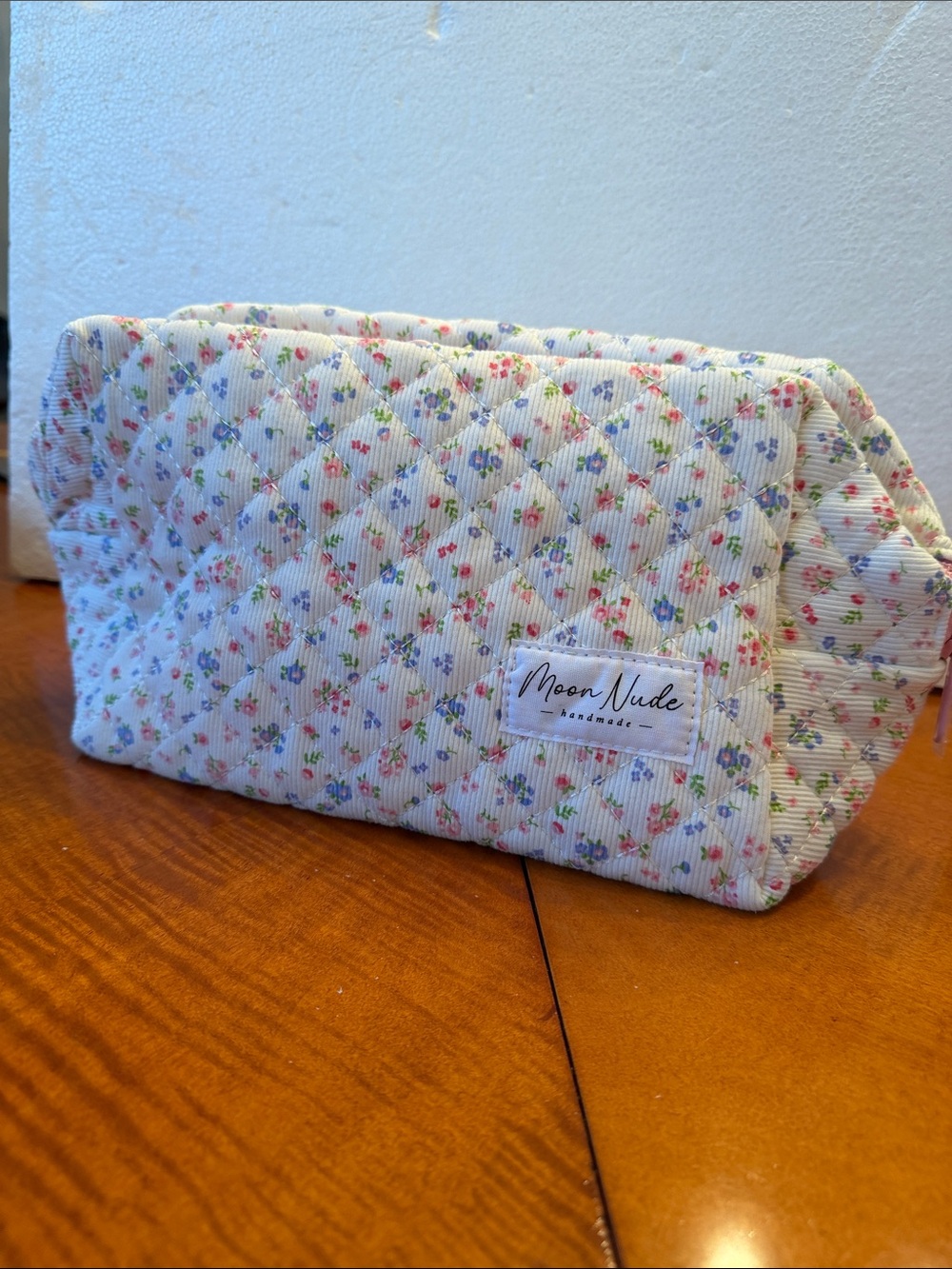 NEW Moon nude Quilted Floral Cosmetic Bag - Cream Floral/silky lining